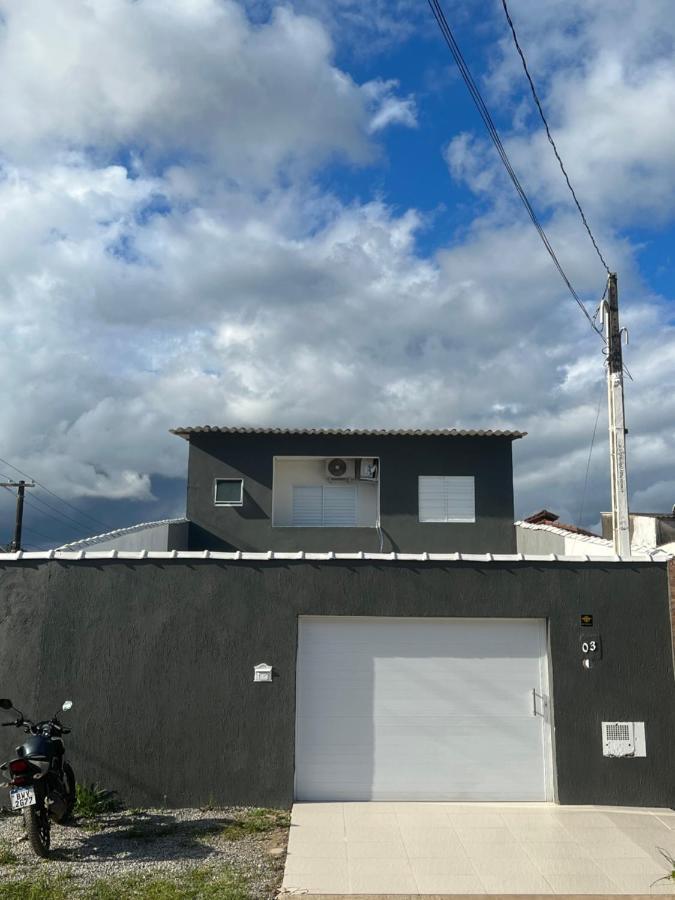 Sobrado Com Piscina E Area Gourmet Na Praia Da Enseada Гуаружа Экстерьер фото
